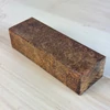 Kép 2/2 - Amboina gyökér késmarkolat anyag, stabilizált, 28 x 38 x 118 mm AM106
