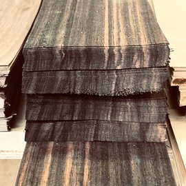 Makassar ében furnér