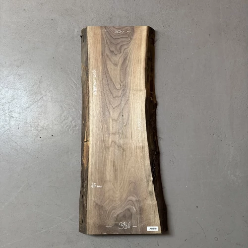 Amerikai dió hobbi faanyag 45 x 300-330 x 1000 mm AD518