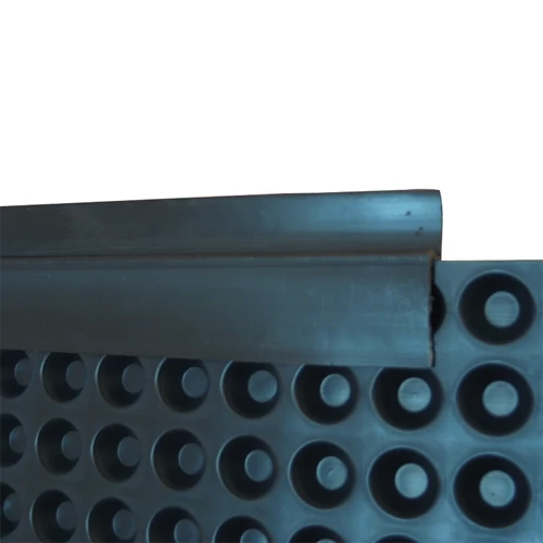 Terraplast Plus AC lezáróprofil